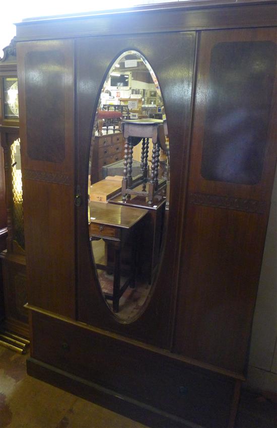 1920s mahogany wardrobe(-)